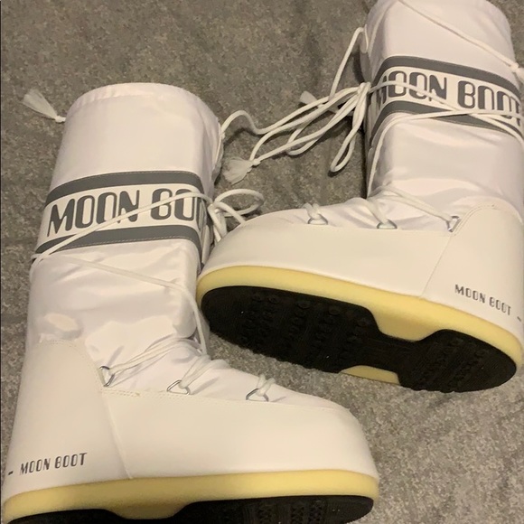 MOON BOOTS NWT - Picture 8 of 10